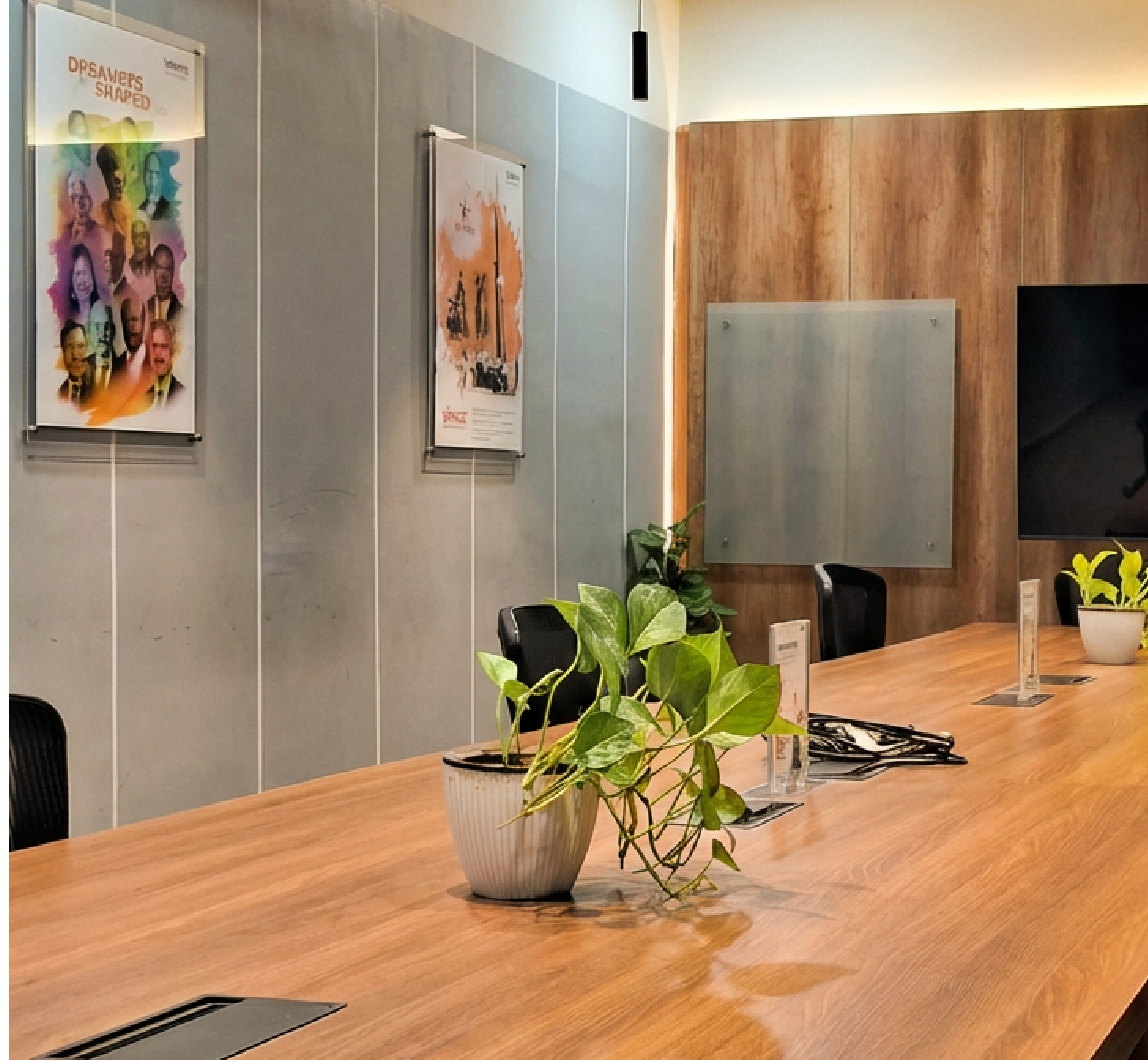 Premium meeting room with all technical facility and plants